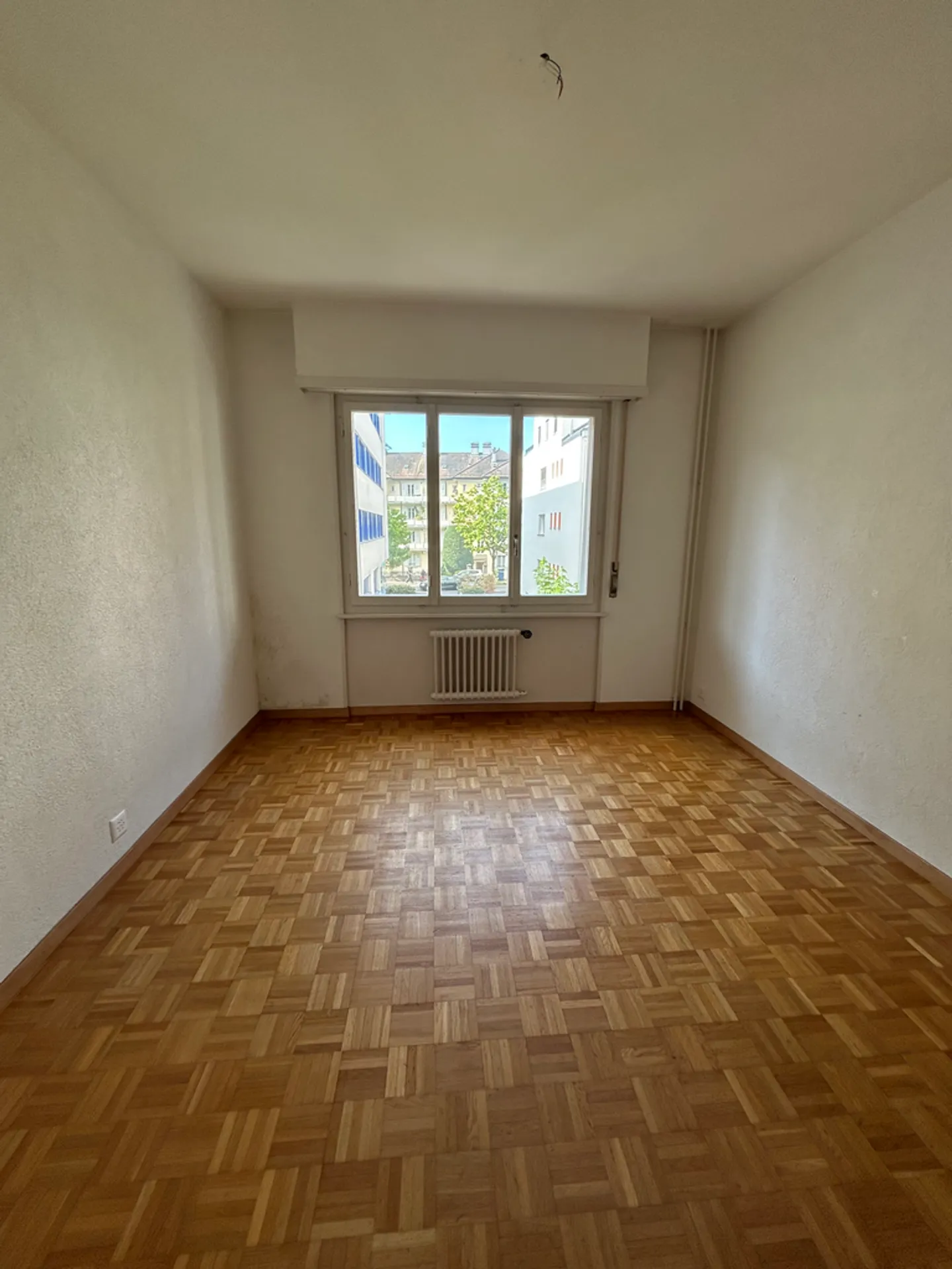 Charming Apartment in Lausanne - Photo 4 of 10