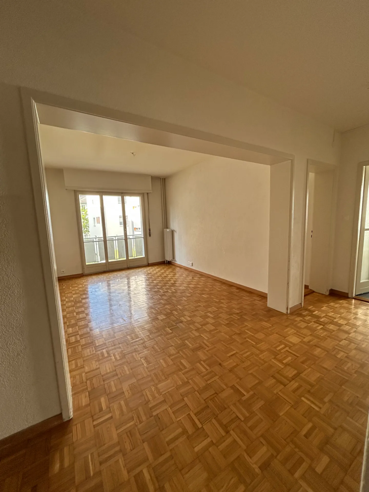 Charming Apartment in Lausanne - Photo 5 of 10