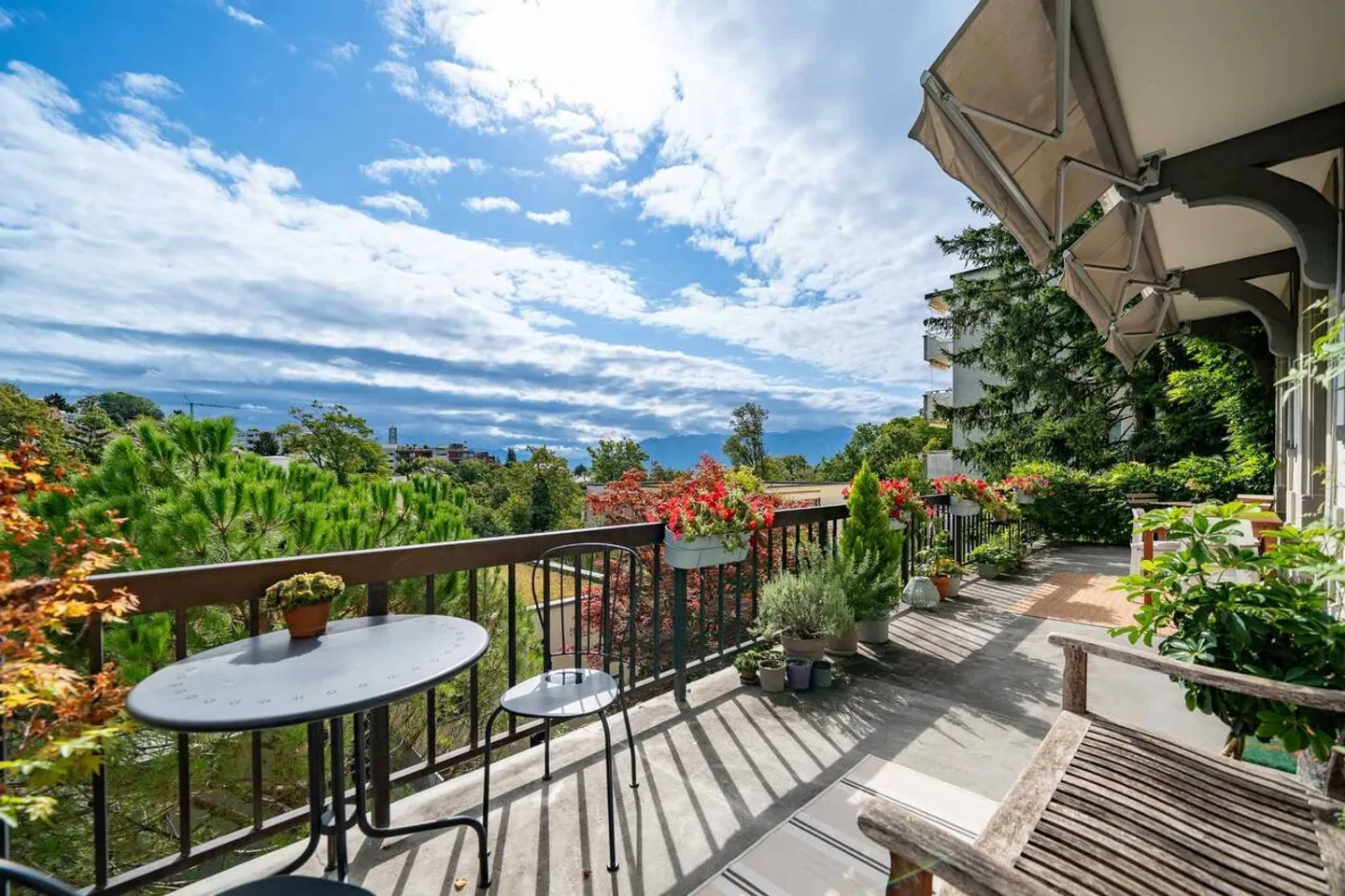 Magnifique appartement de 4,5 pièces avec des normes élevées - Photo 1 sur 9