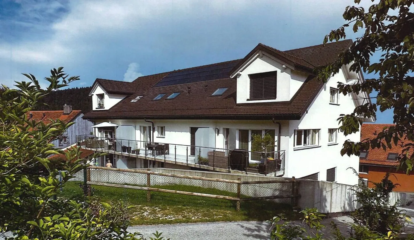 Gemischt genutztes Gebäude - Foto 1 von 1