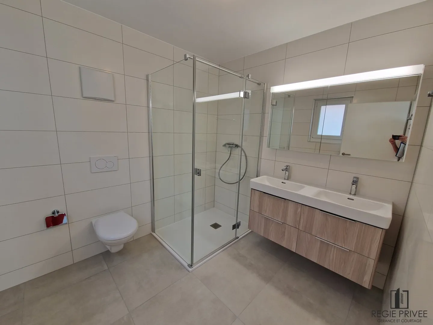 4,5-Zimmer-Wohnung im 1. Stock - Foto 3 von 8