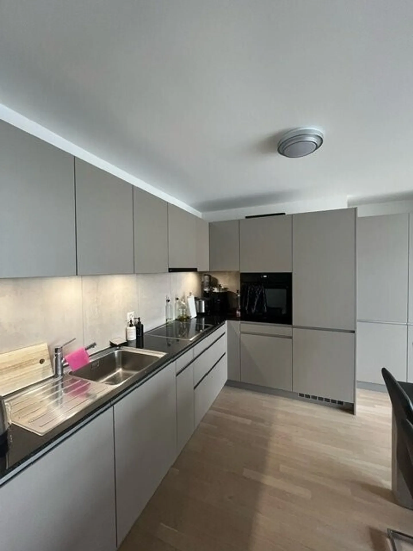 Modern and close to amenities - Photo 2 of 7