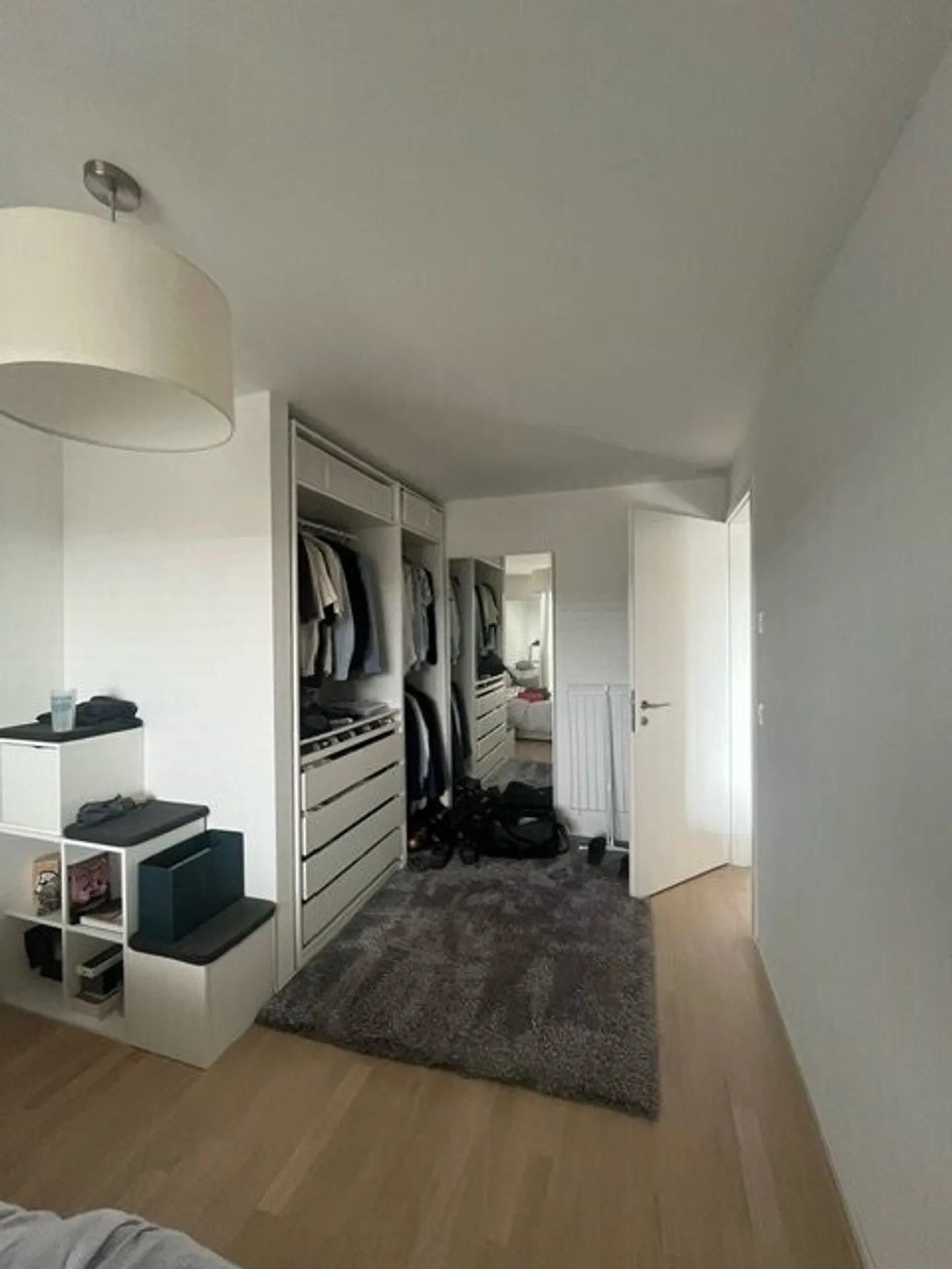 Modern and close to amenities - Photo 4 of 7