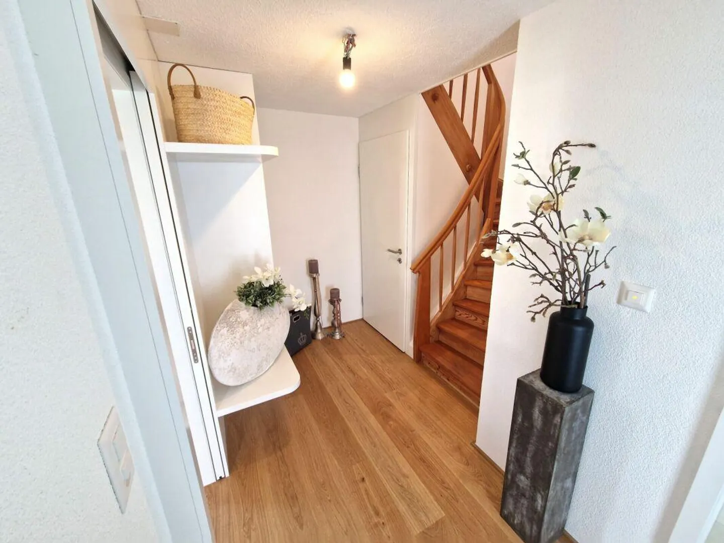 Maison semi-détachée entièrement rénovée dans un emplacement idyllique et calme à Widnau - Photo 4 sur 12