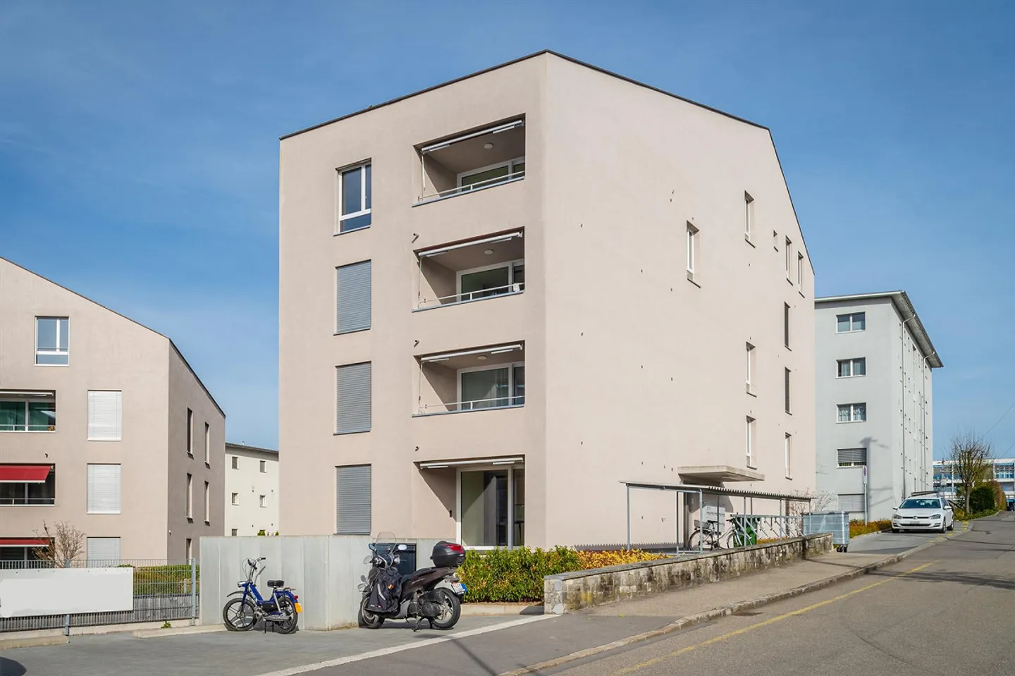 Bella moderna appartamento di 2,5 stanze - Foto 1 di 8