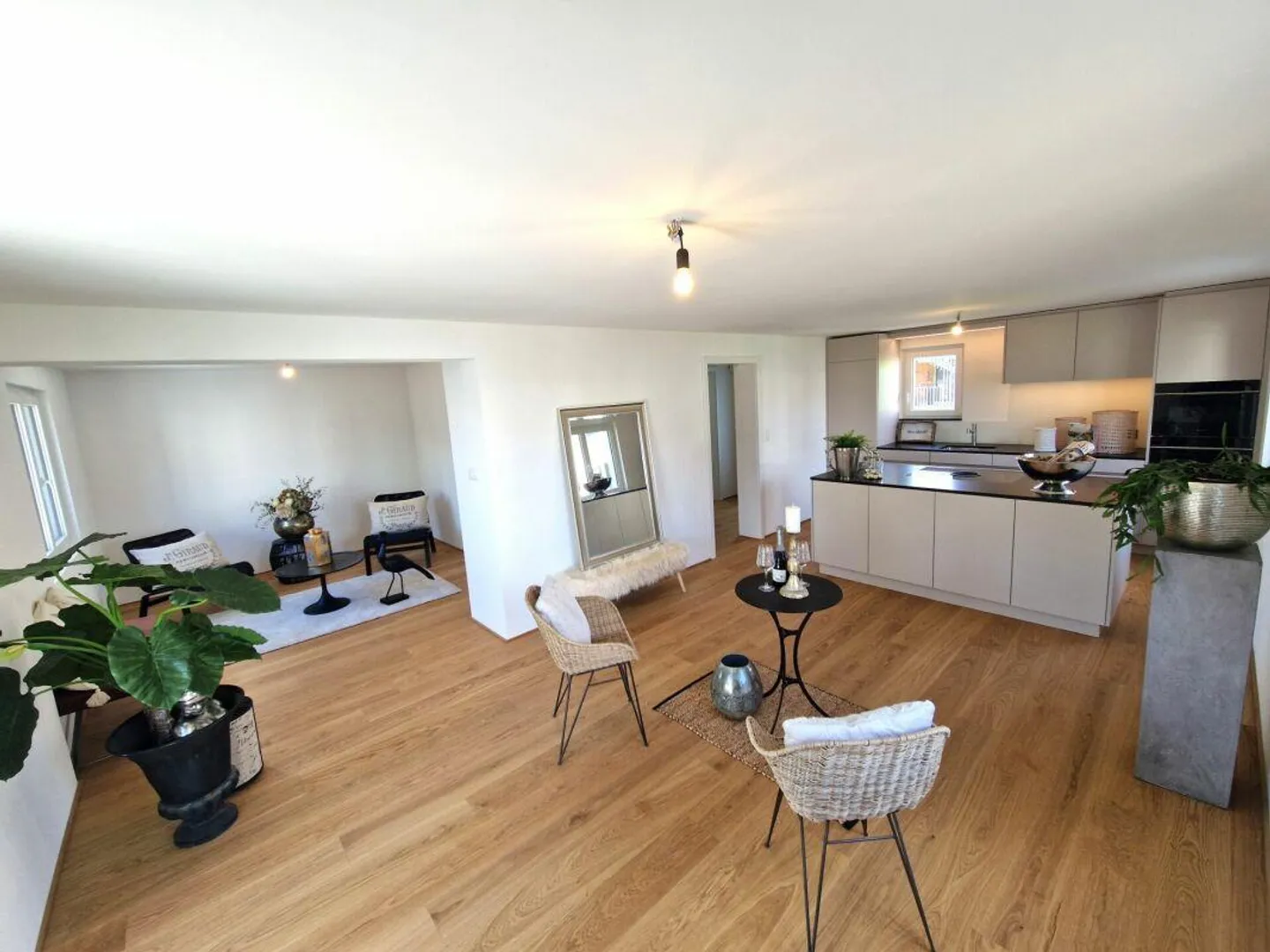 Maison semi-détachée entièrement rénovée dans un emplacement idyllique et calme à Widnau - Photo 2 sur 12