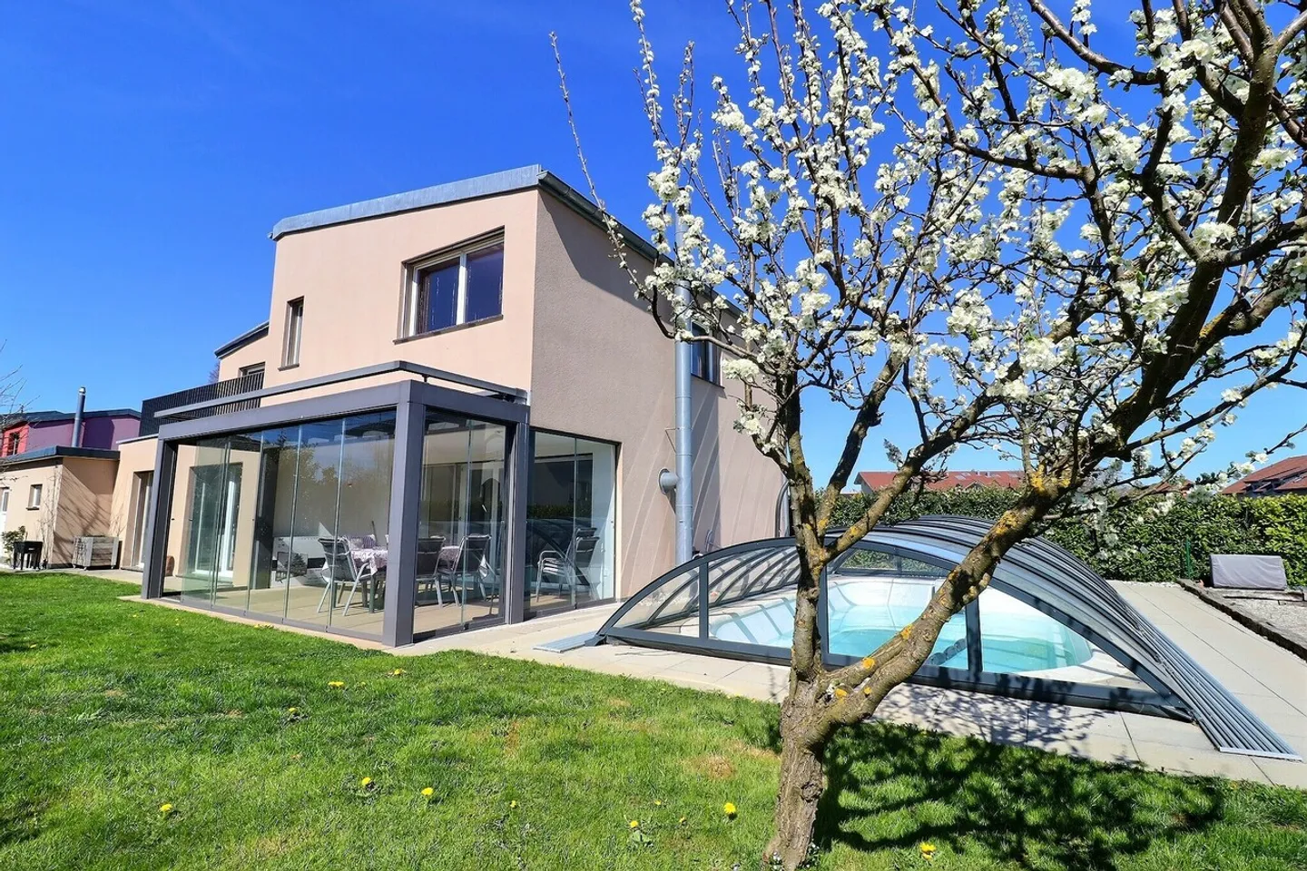 Casa singola in affitto - Foto 2 di 16