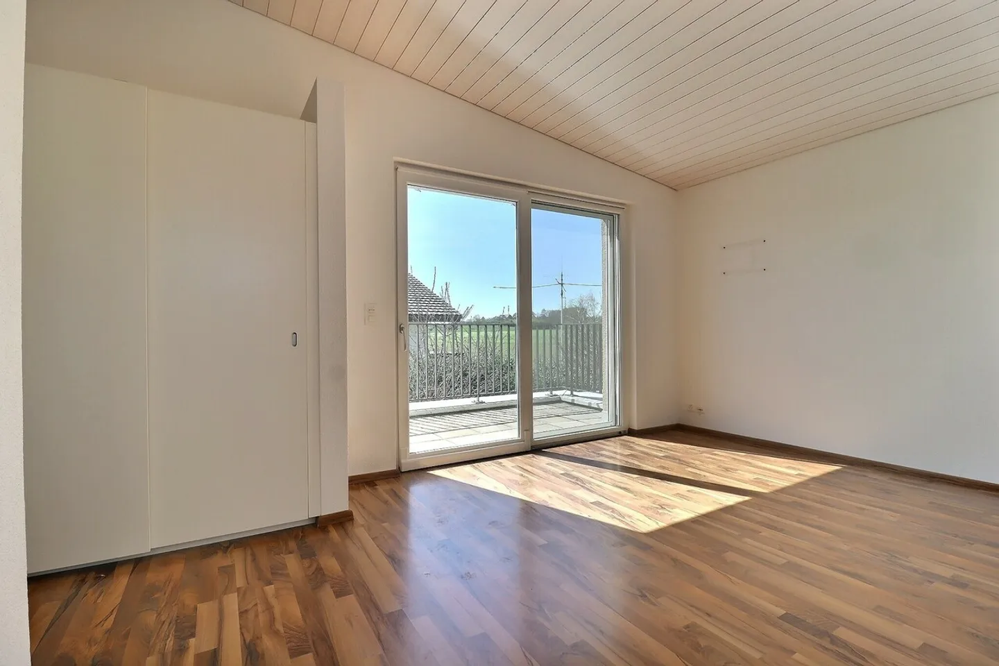 Casa singola in affitto - Foto 6 di 16
