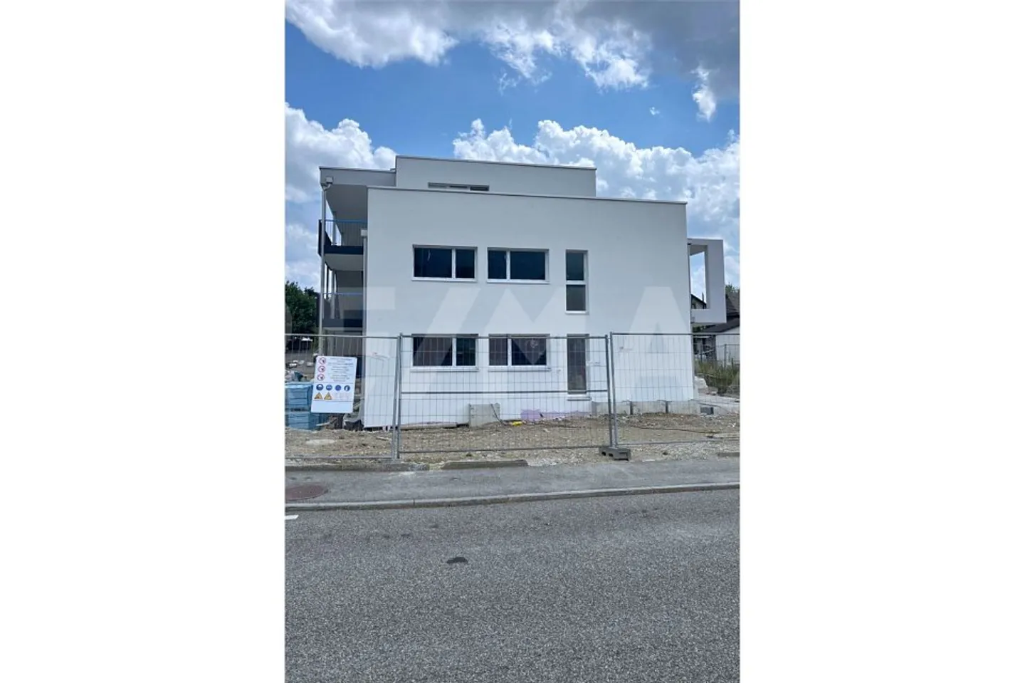 Modernes Apartment mit individuellen Ausstattungen - Foto 3 von 13