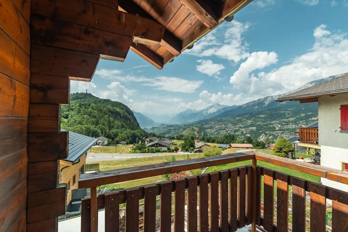 Chalet a Lens con vista mozzafiato sulla valle - Foto 10 di 12
