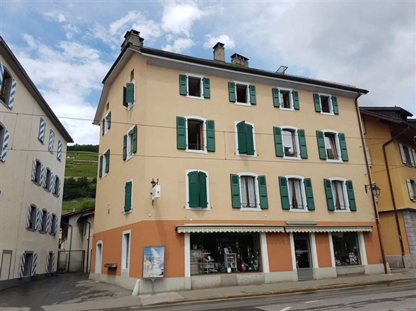 Posti auto all'aperto - Foto 1 di 2