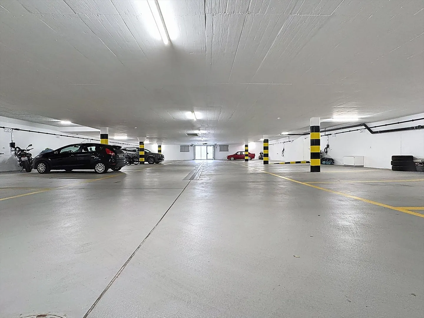 Place ouverte - Photo 2 sur 4