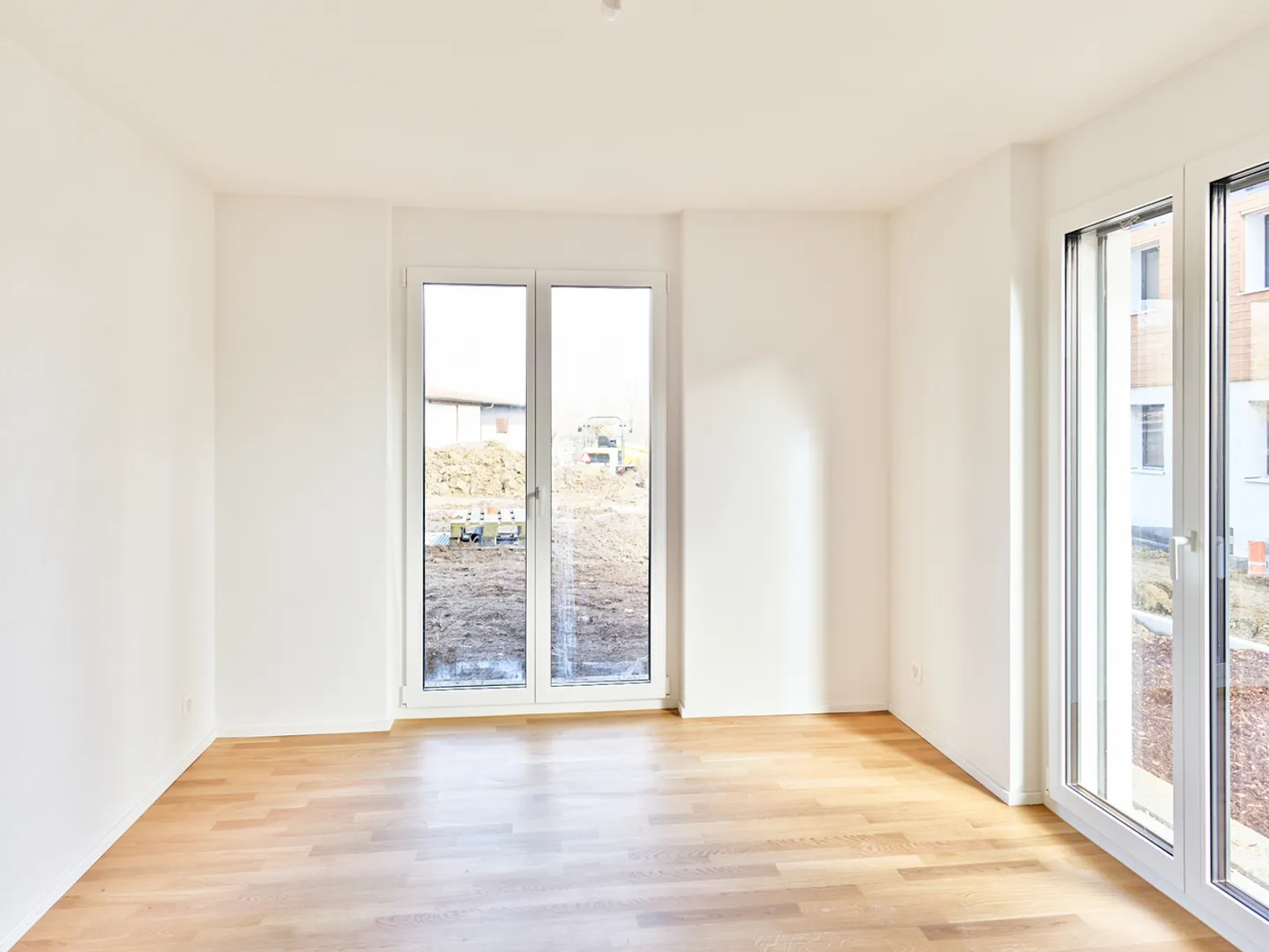 Modern apartment with terrace and garden - Photo 2 of 6