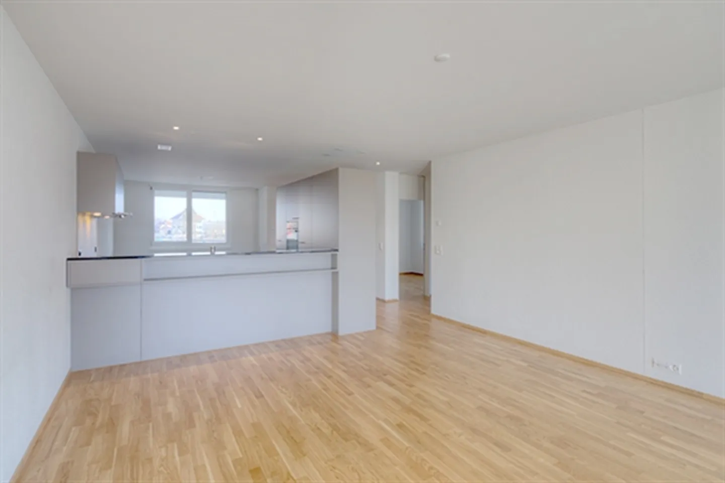 Bel appartement moderne dans le meilleur emplacement - Photo 2 sur 5