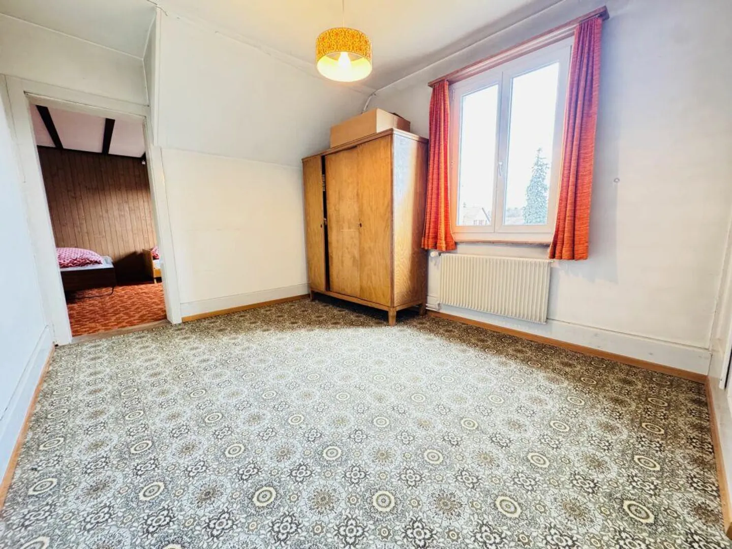 Casa unifamiliare di 5,5 stanze con potenziale in una posizione adatta alle famiglie - Foto 7 di 8