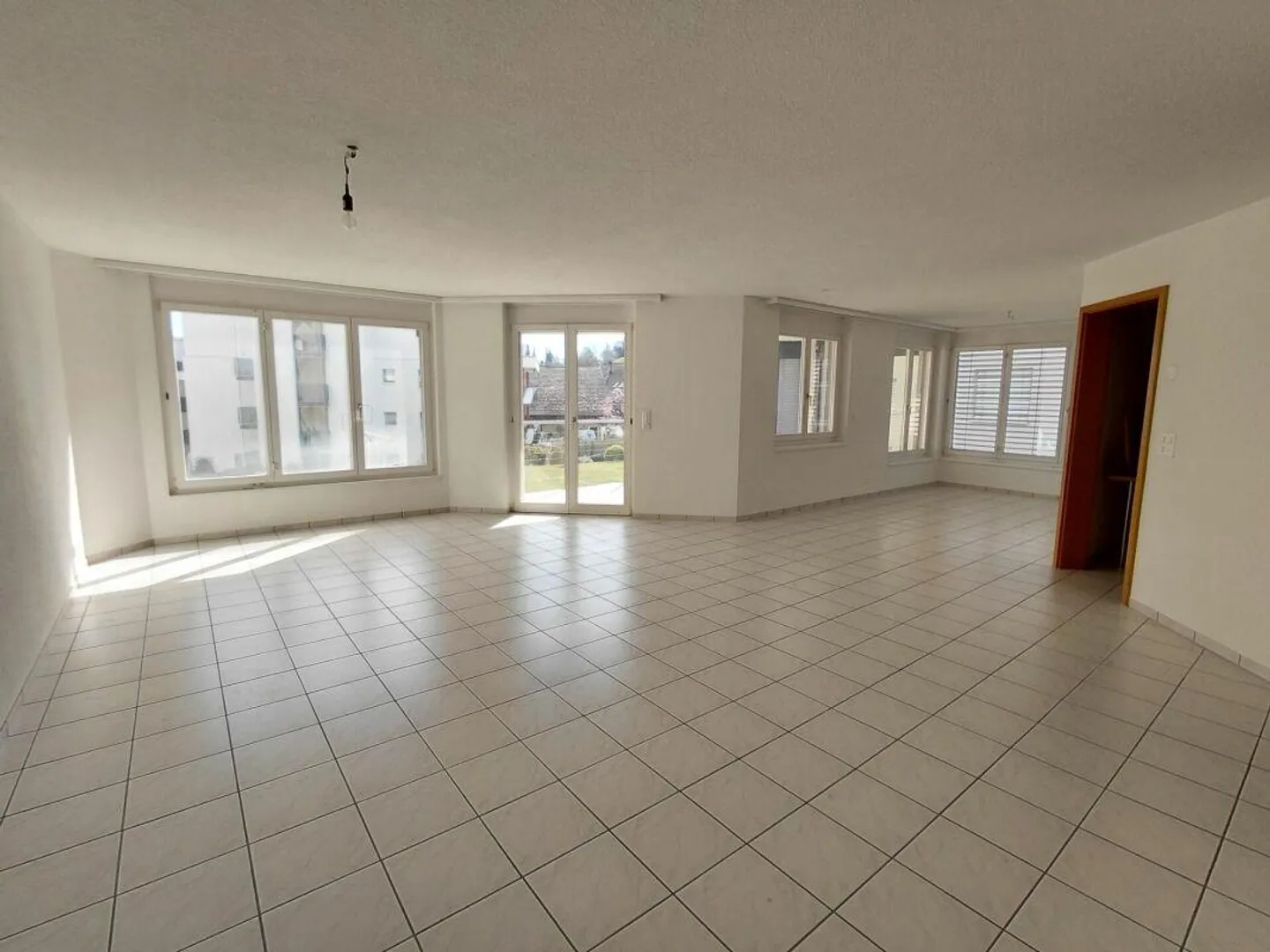 Accogliente appartamento di 4 1/2 locali in posizione tranquilla - Foto 4 di 8