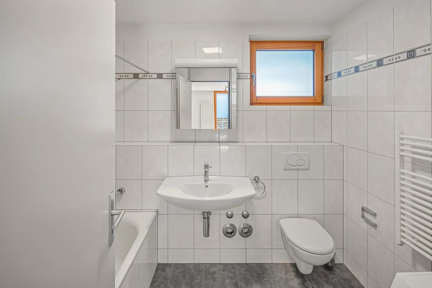 Geräumige Wohnung mit sonniger Terrasse - Foto 4 von 8