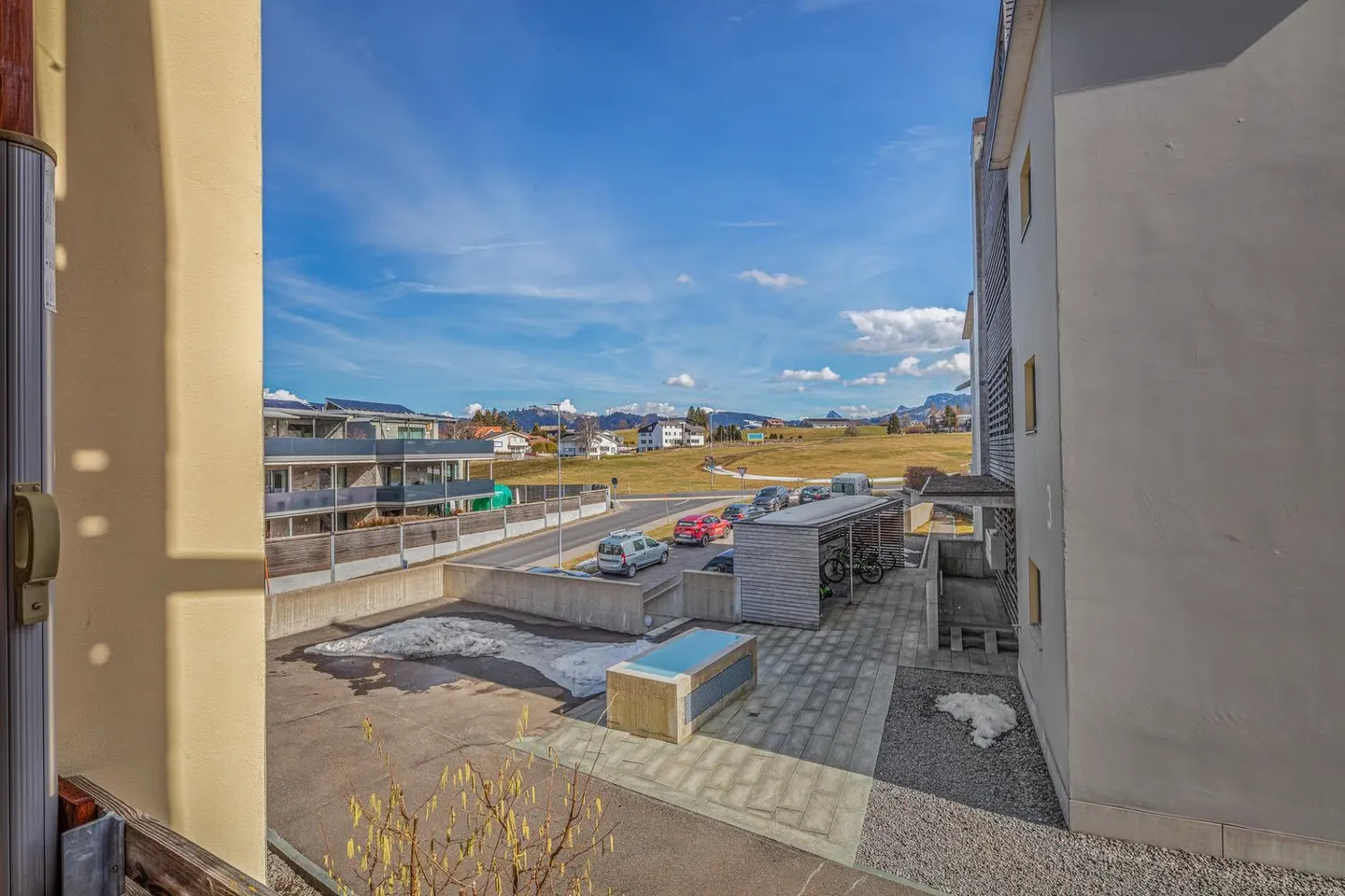 Geräumige Wohnung mit sonniger Terrasse - Foto 8 von 8