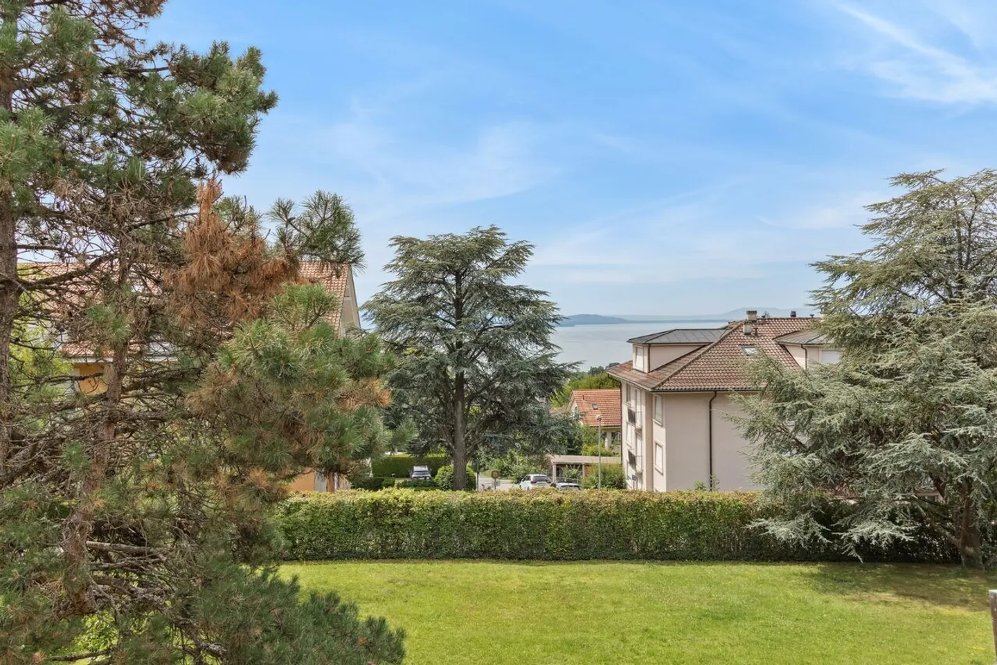 Elegant Apartment with Lake View - Photo 1 of 8