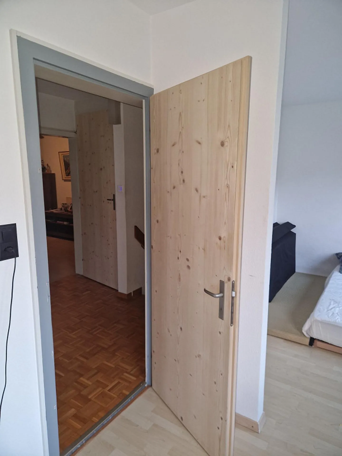 Furnished Room for Quiet Person Aged 40-60, Non-Smoker - Photo 2 of 7