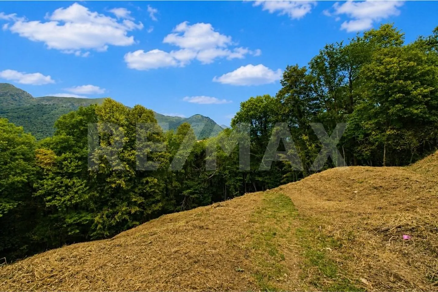Constructible plot for sale - Photo 11 of 13
