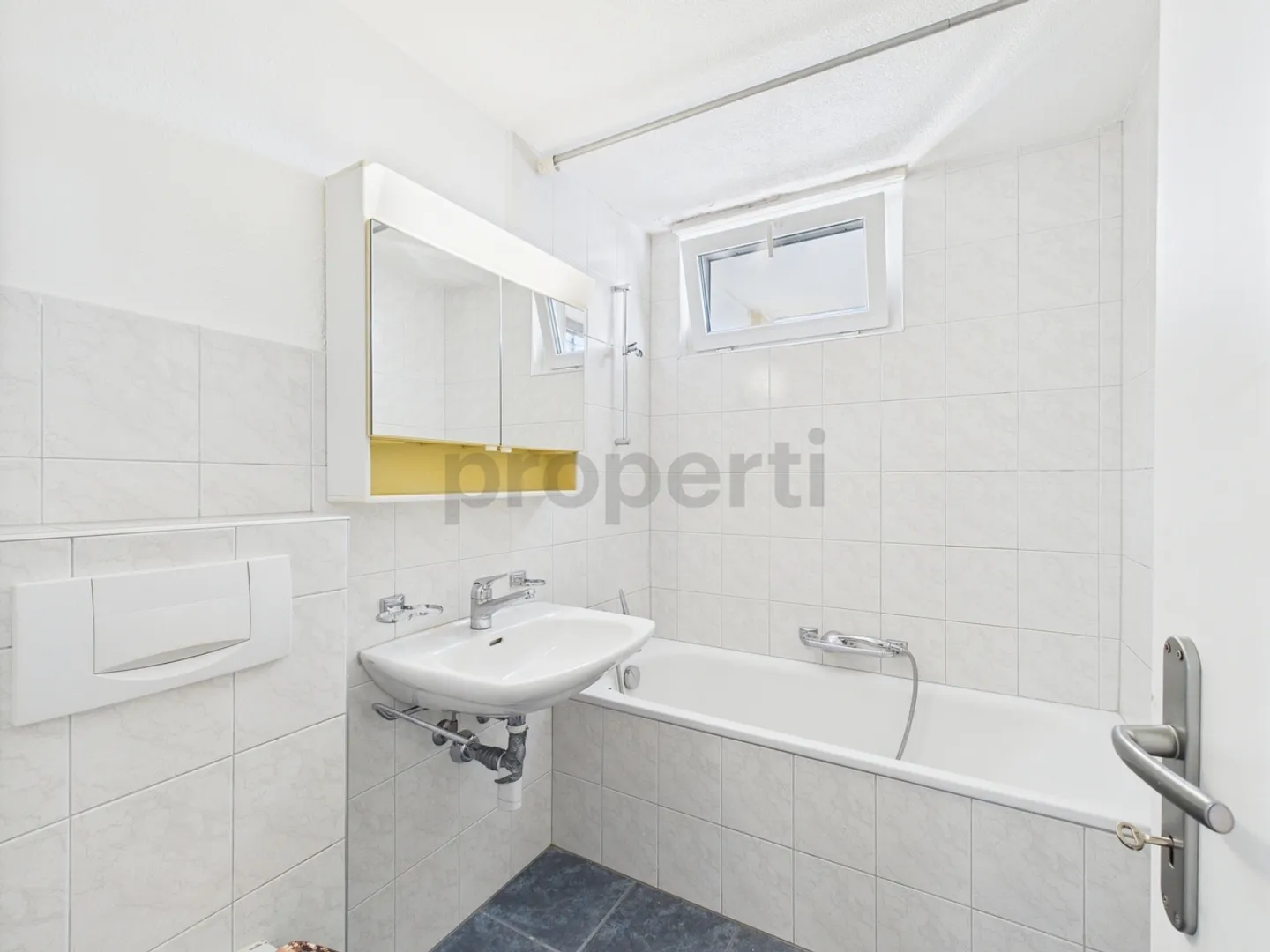 Bright 4-Room Apartment in Sankt Margrethen - Photo 9 of 12