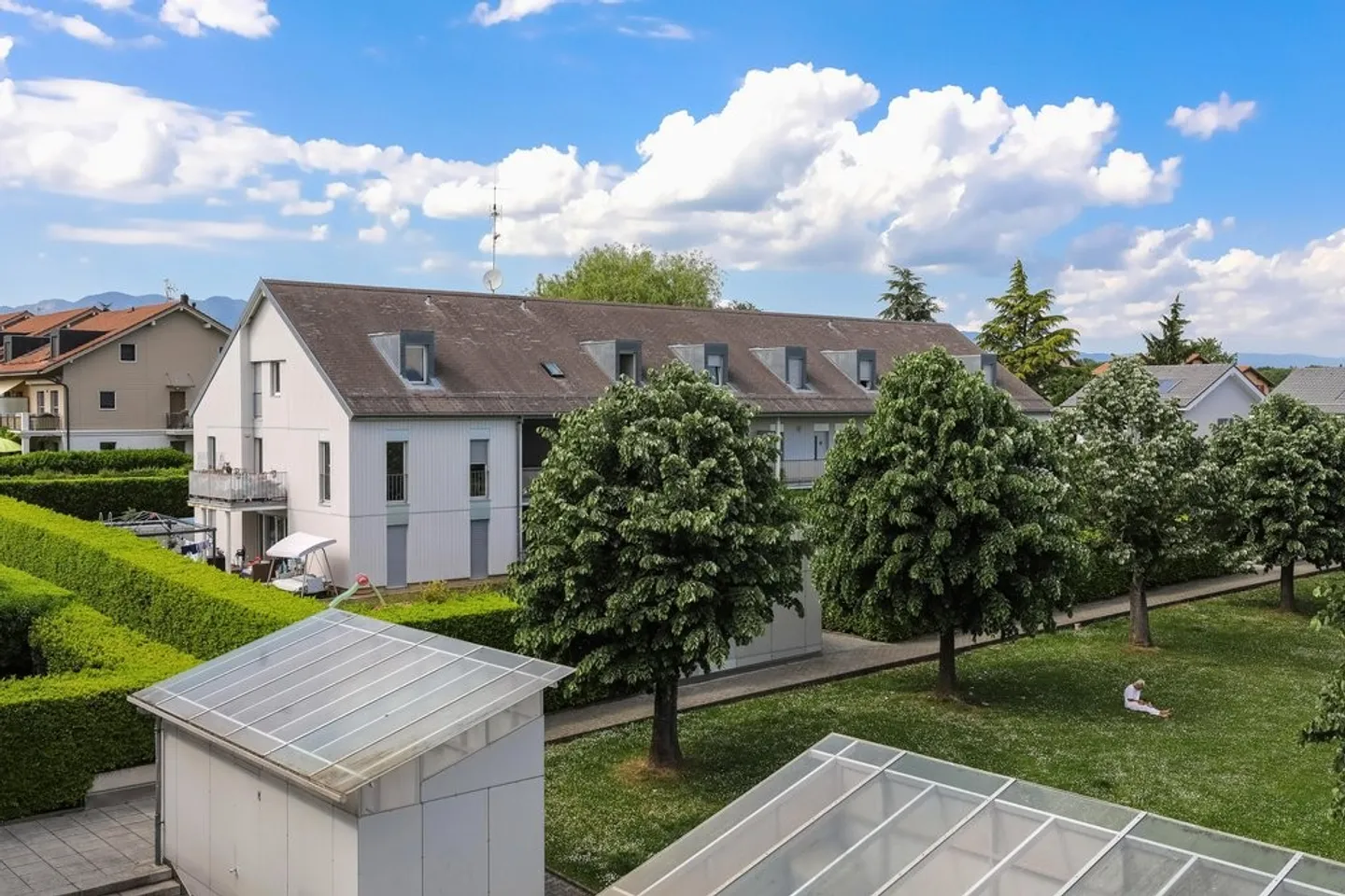 Magnifique appartement de 5 pièces avec jardins à Collex - Photo 2 sur 10