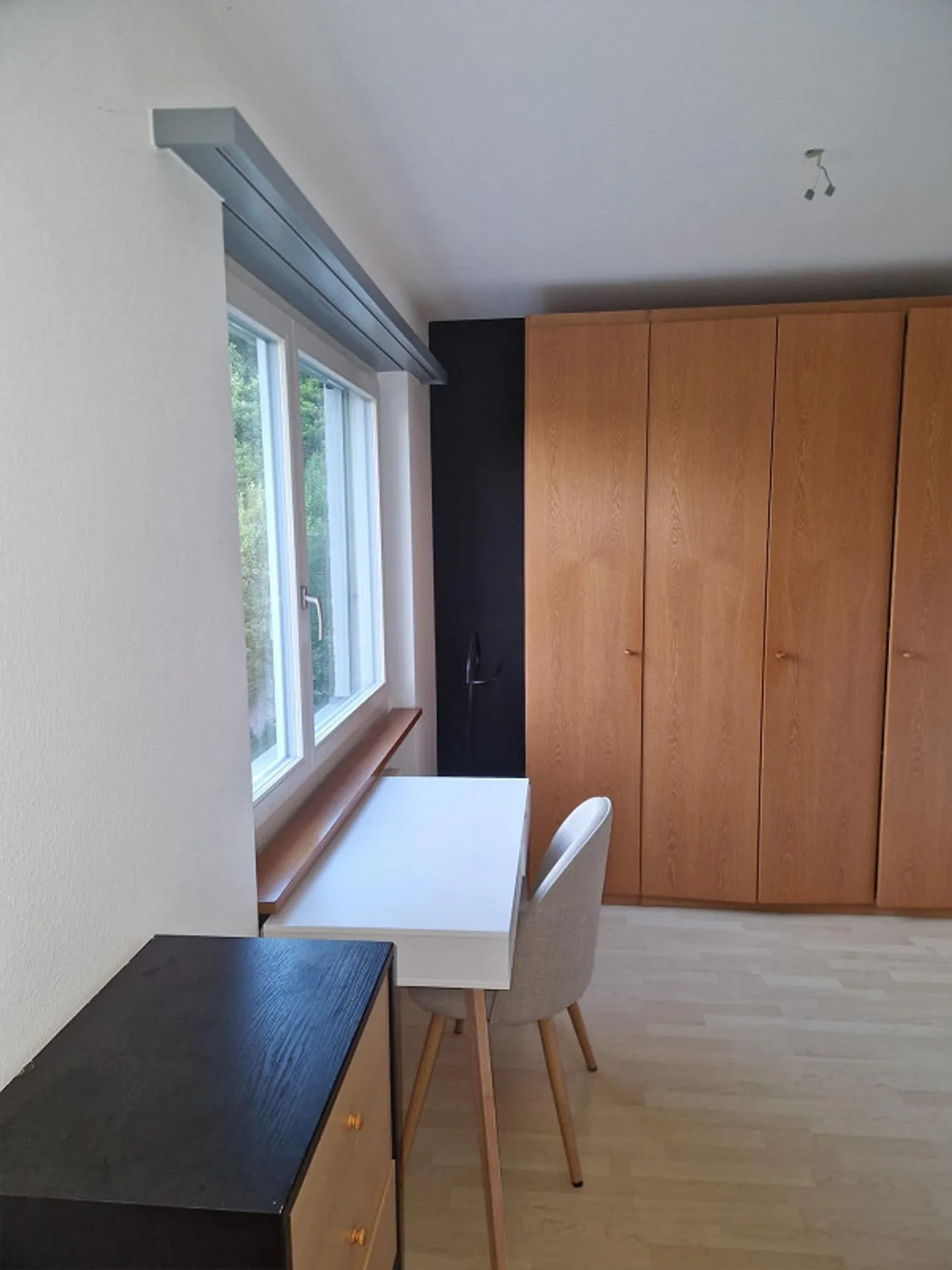 Furnished Room for Quiet Person Aged 40-60, Non-Smoker - Photo 4 of 7
