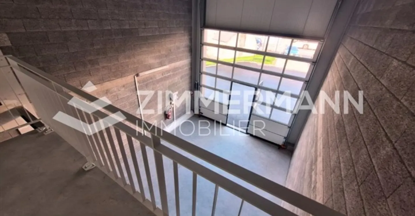 Immeuble mixte à louer - Photo 2 sur 11