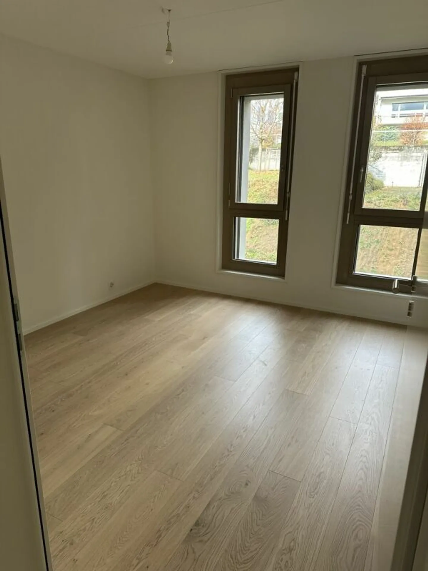 Appartement de 5.5 pièces entièrement rénové - Photo 10 sur 13