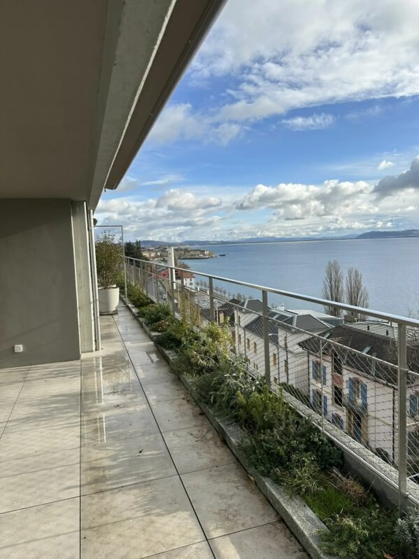 Appartement de 5.5 pièces entièrement rénové - Photo 11 sur 13