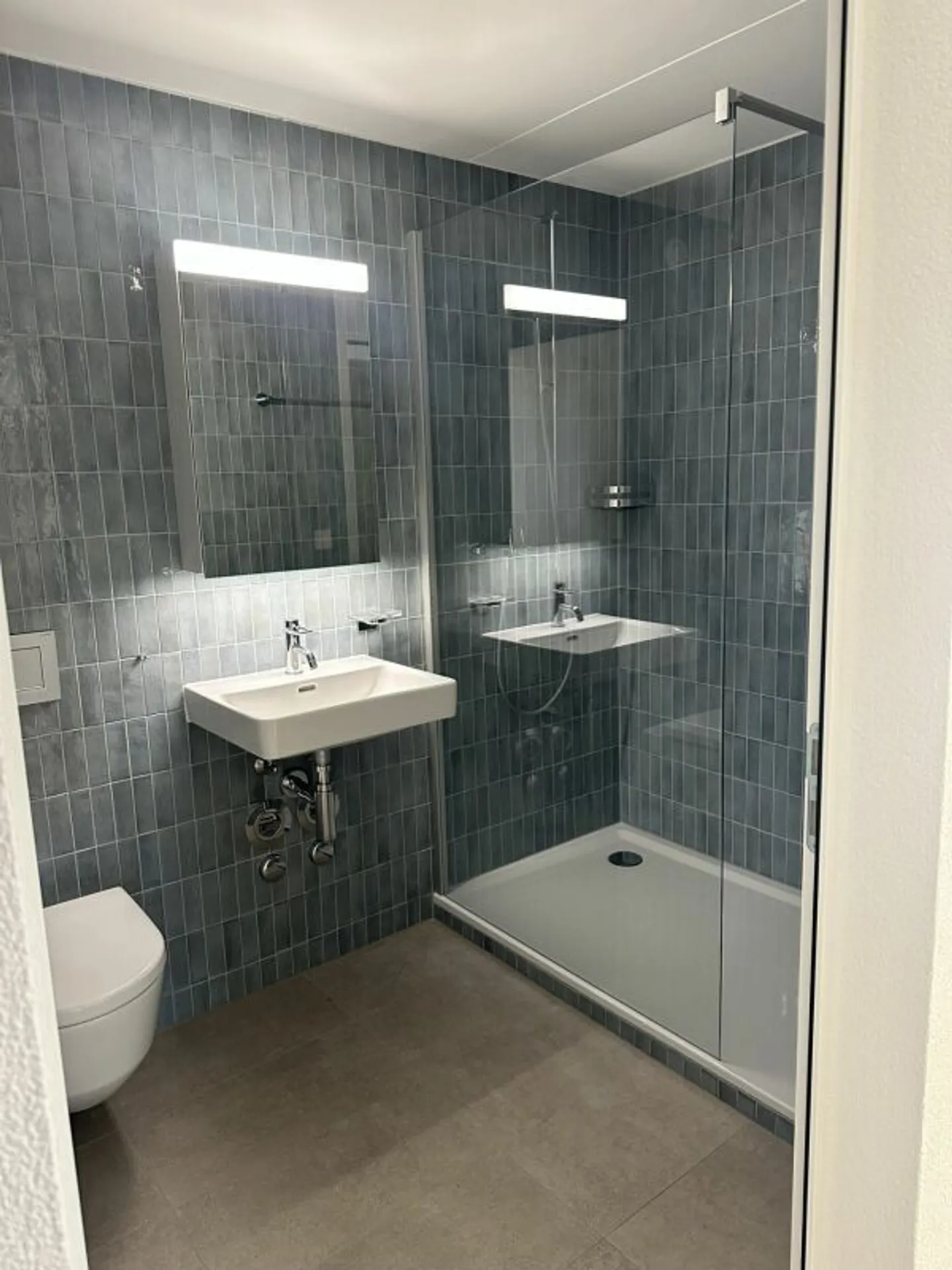 Appartement de 5.5 pièces entièrement rénové - Photo 5 sur 13