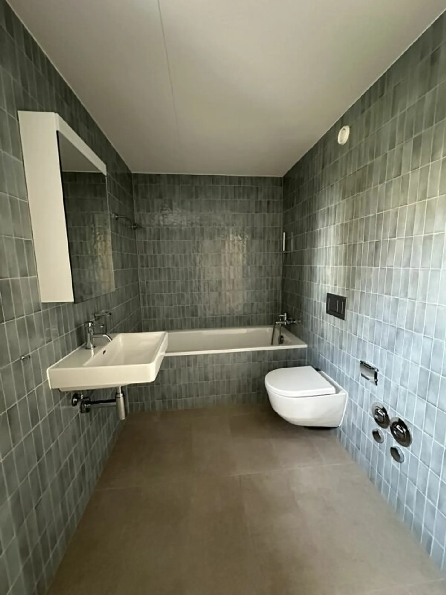 Appartement de 5.5 pièces entièrement rénové - Photo 6 sur 13