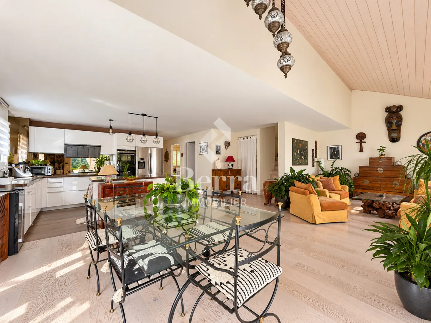 Luxury Attique with Panoramic Views - Photo 1 of 17