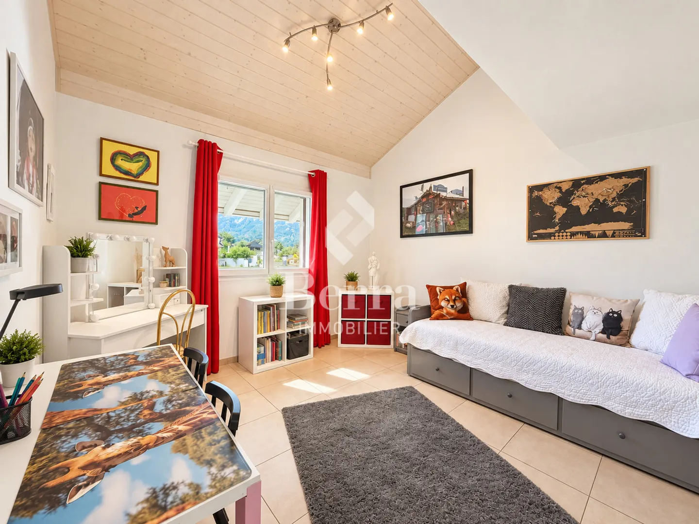 Luxury Attique with Panoramic Views - Photo 4 of 17