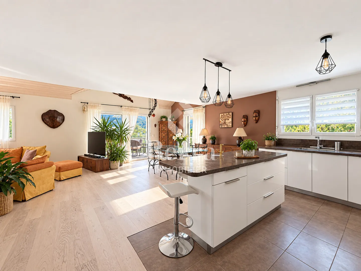 Luxury Attique with Panoramic Views - Photo 7 of 17