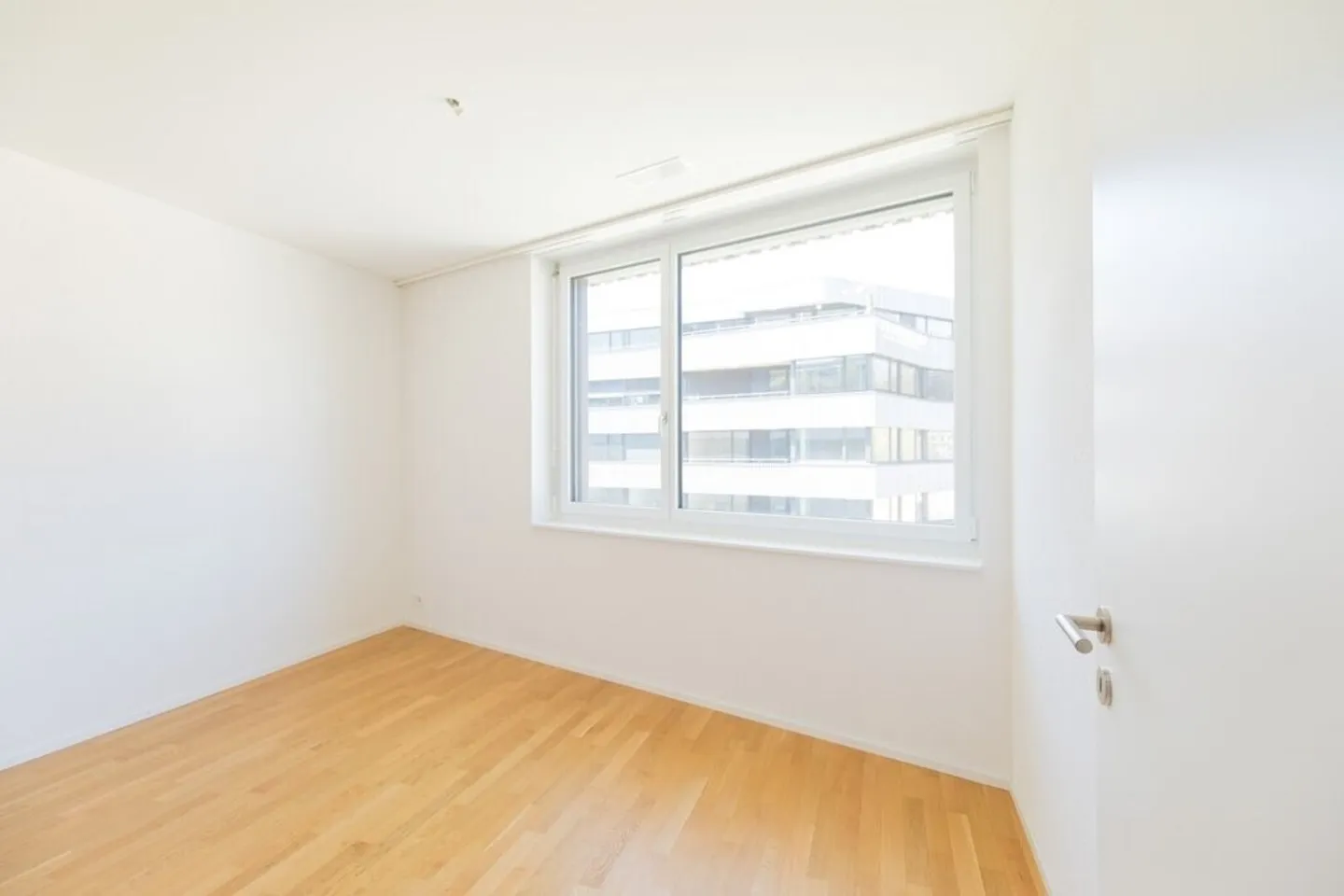 Vivere moderno con loggia - Foto 5 di 8