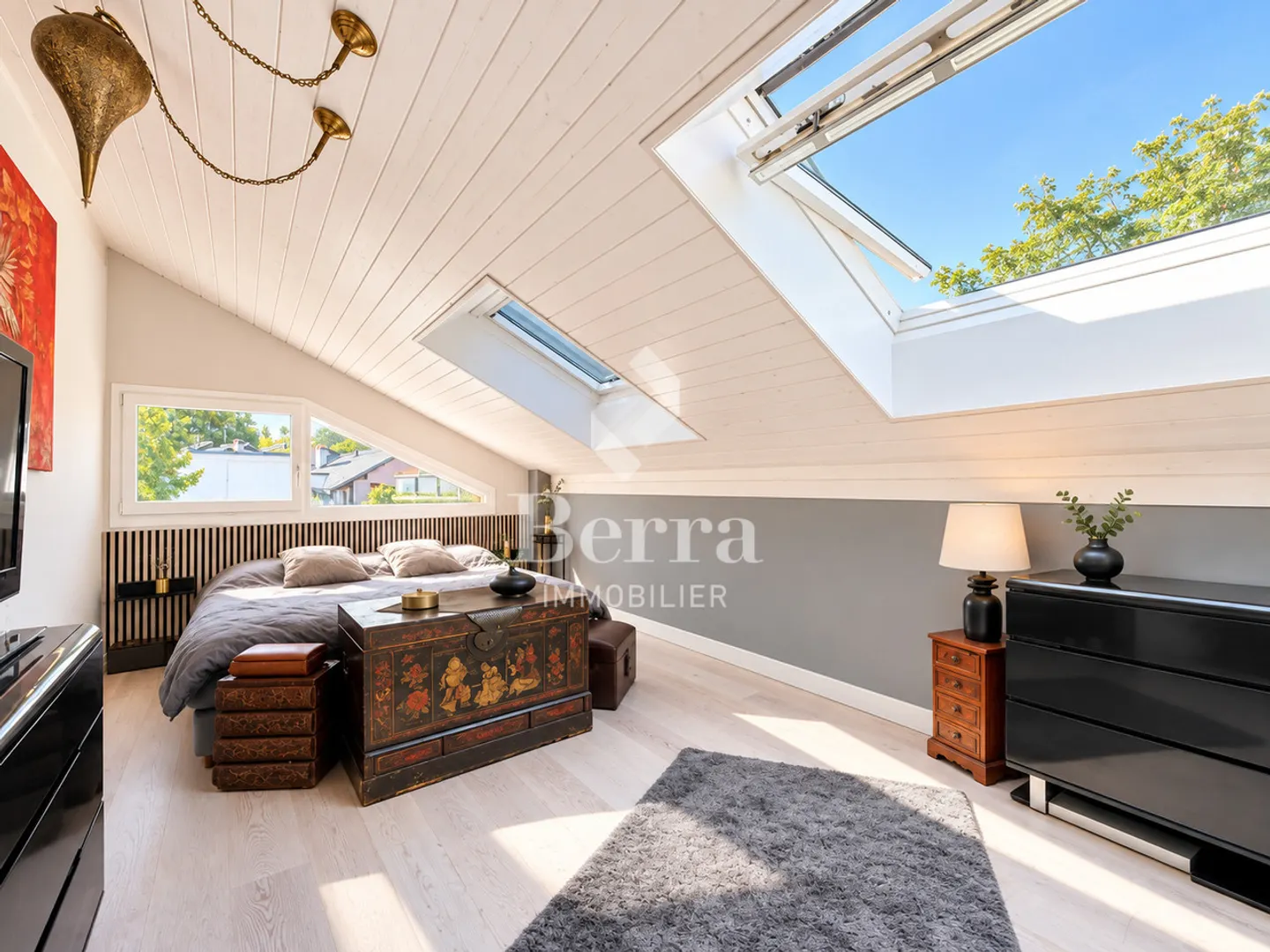 Luxury Attique with Panoramic Views - Photo 10 of 17