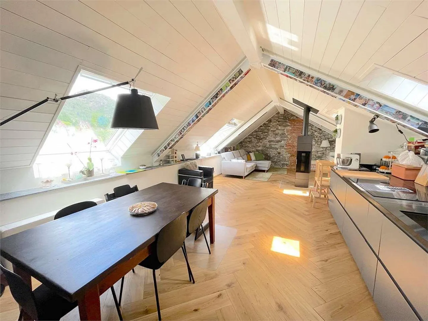 Residential building with multiple units - excellent investment opportunity - Photo 2 of 13