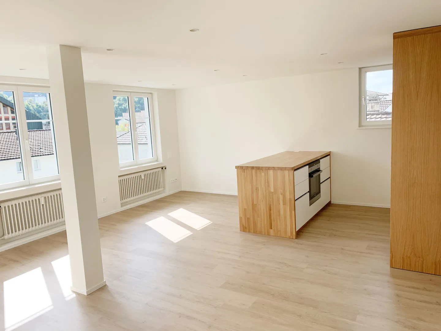 Cozy 2.5-Room Apartment - Photo 1 of 6