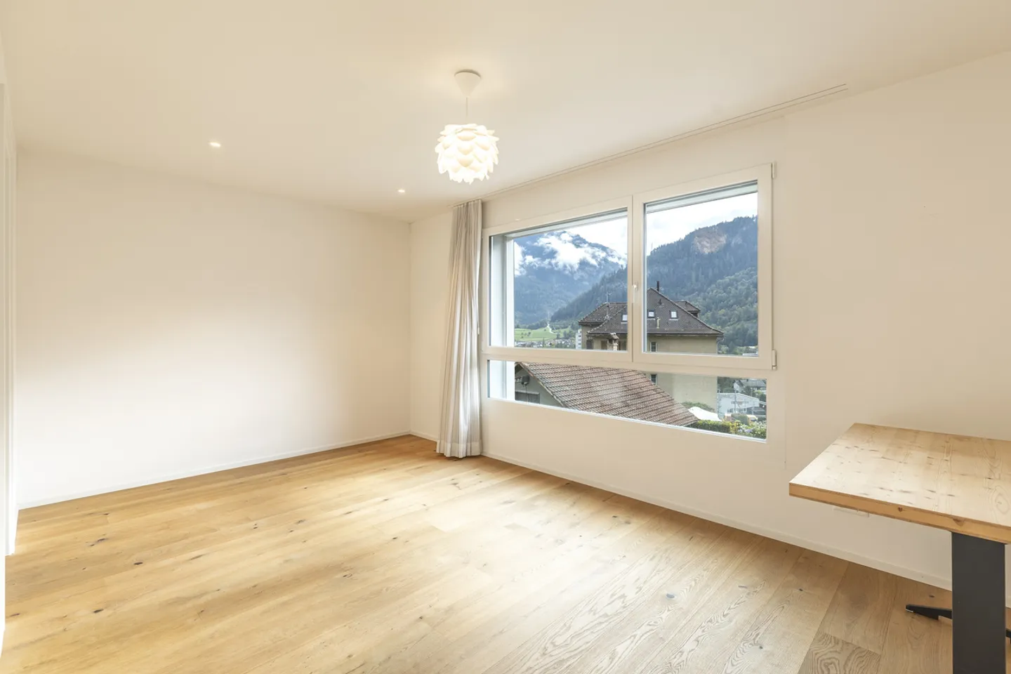 Light, Comfort and Location - Your New Home - Photo 4 of 9