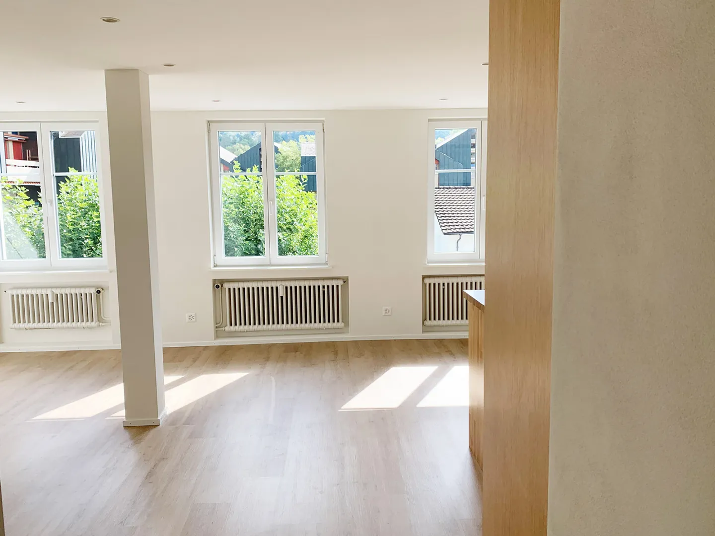 Cozy 2.5-Room Apartment - Photo 5 of 6