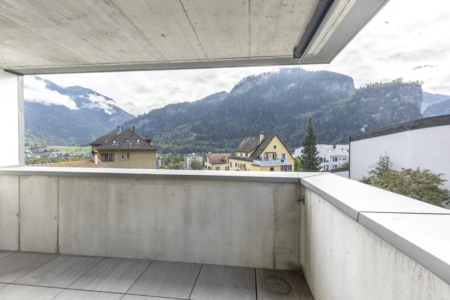 Light, Comfort and Location - Your New Home - Photo 7 of 9