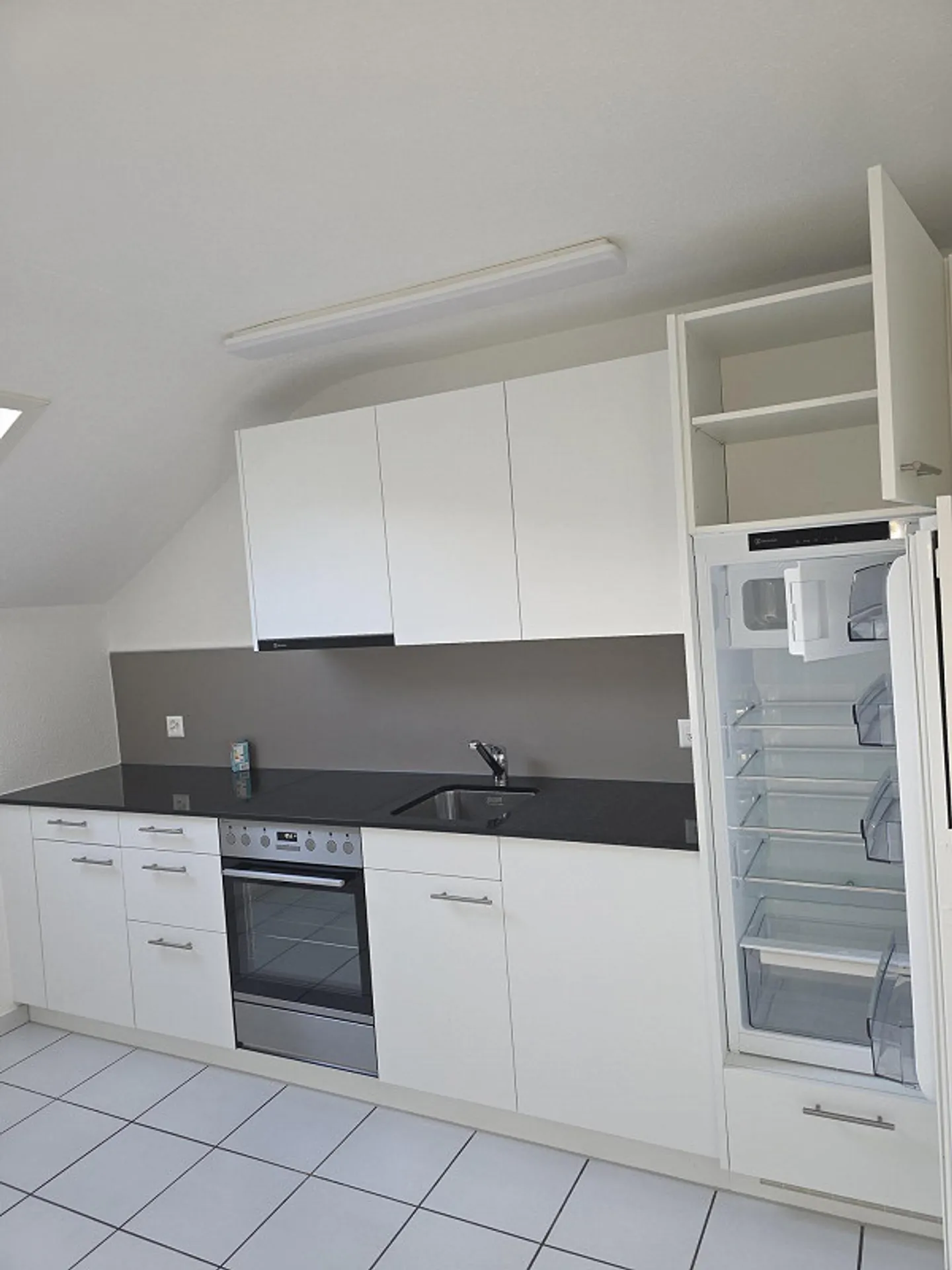 Appartamento mansardato di 2,5 stanze con vista a Balsthal - Foto 2 di 5