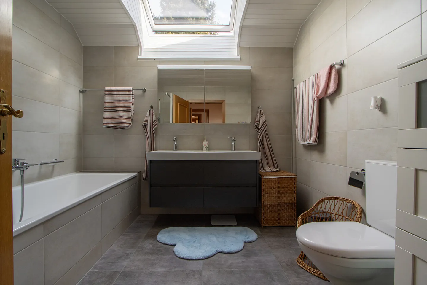 May we introduce: your new apartment - Photo 3 of 14