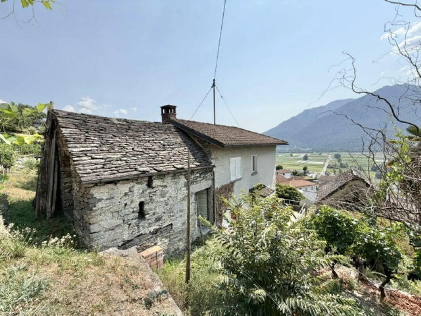 À VENDRE À LAVERTEZZO - TERRAIN À BATIR AVEC VUE SUR LE MAGADINO... - Photo 6 sur 23