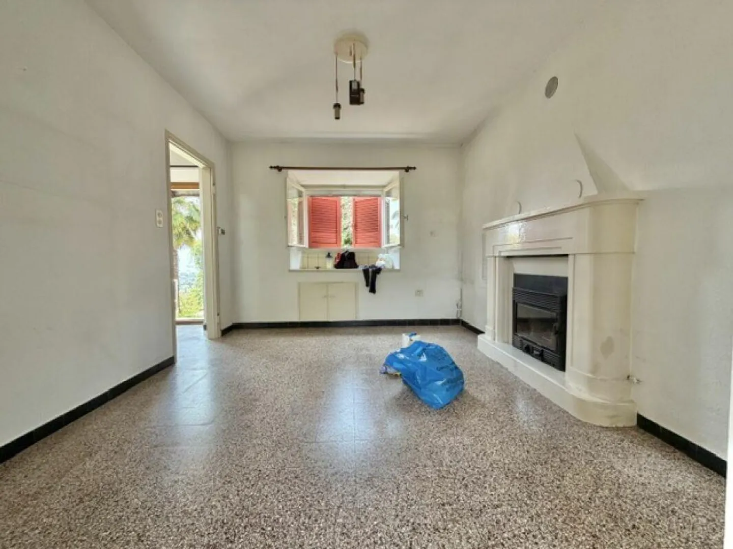 À VENDRE À LAVERTEZZO - TERRAIN À BATIR AVEC VUE SUR LE MAGADINO... - Photo 10 sur 23