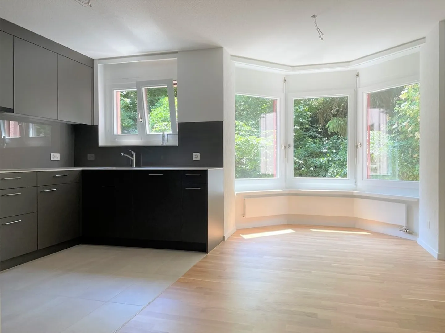 3.5 Room Apartment - Photo 5 of 10