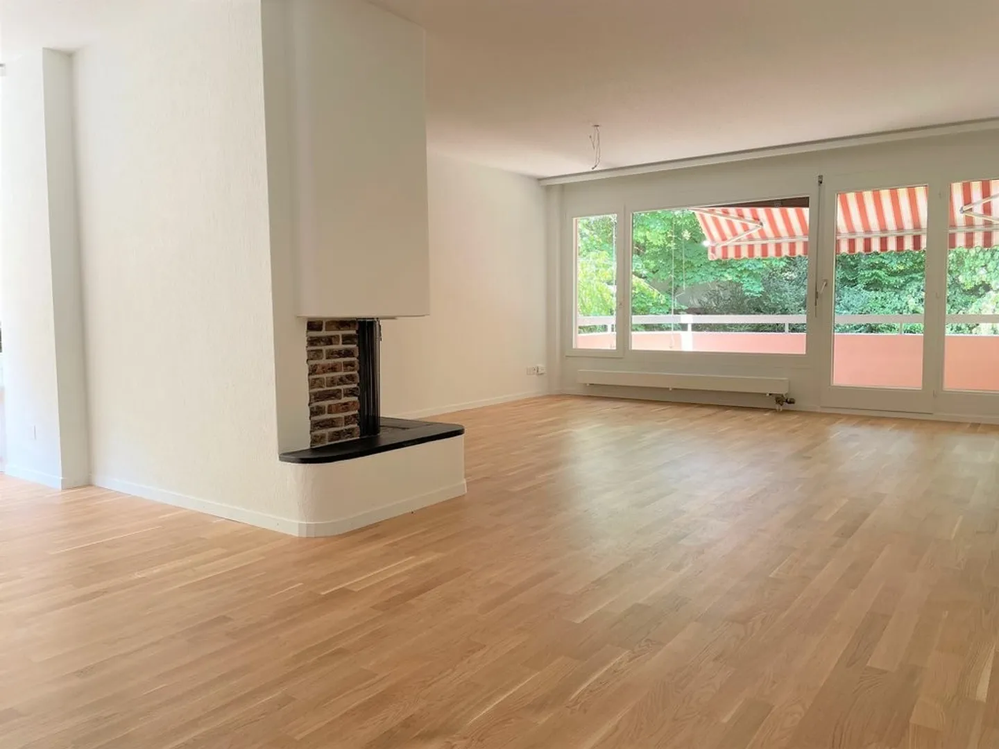 3.5 Room Apartment - Photo 2 of 10