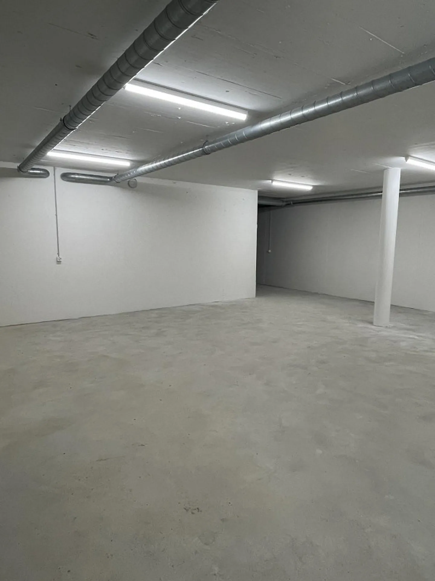 Praktischer Lagerraum in Kloten - Foto 2 von 4